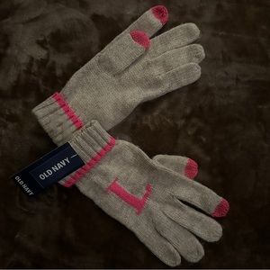Old Navy L monogrammed gloves with text-friendly tips